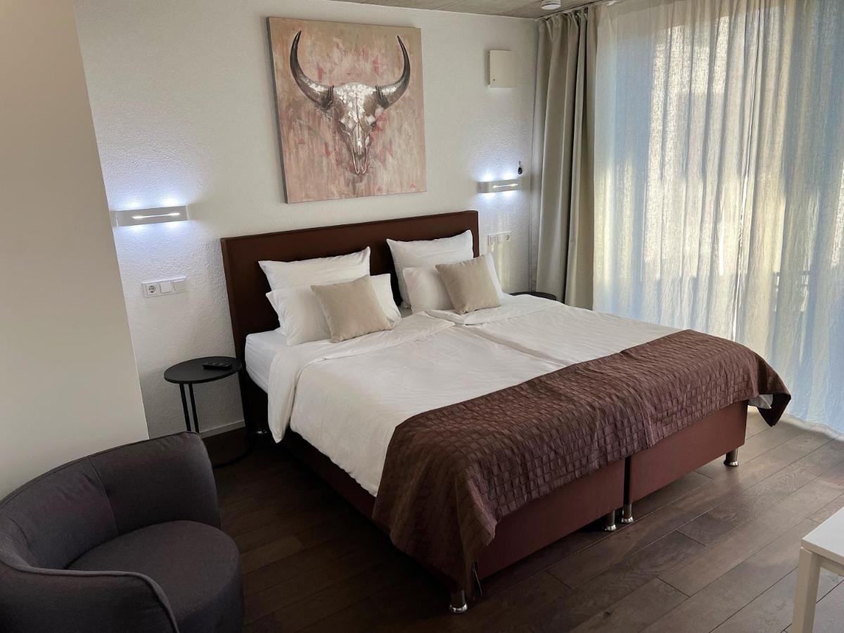 Weingut-Aparthotel Olinger Мерінґ Екстер'єр фото