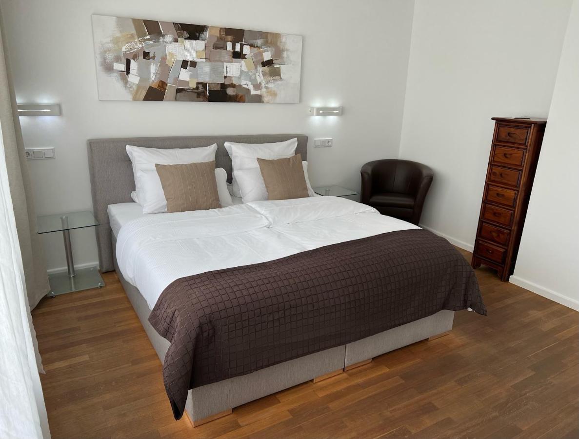 Weingut-Aparthotel Olinger Мерінґ Номер фото
