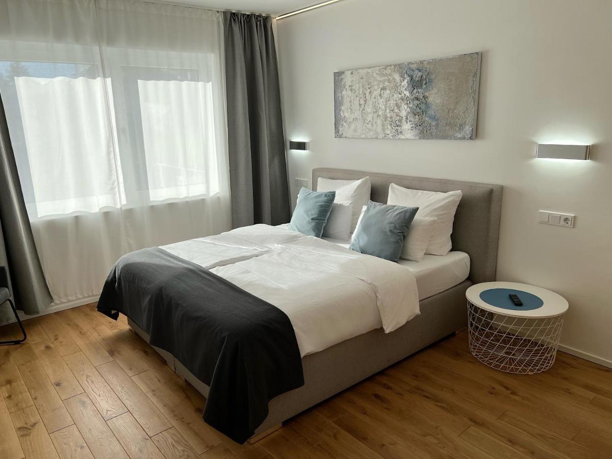 Weingut-Aparthotel Olinger Мерінґ Екстер'єр фото