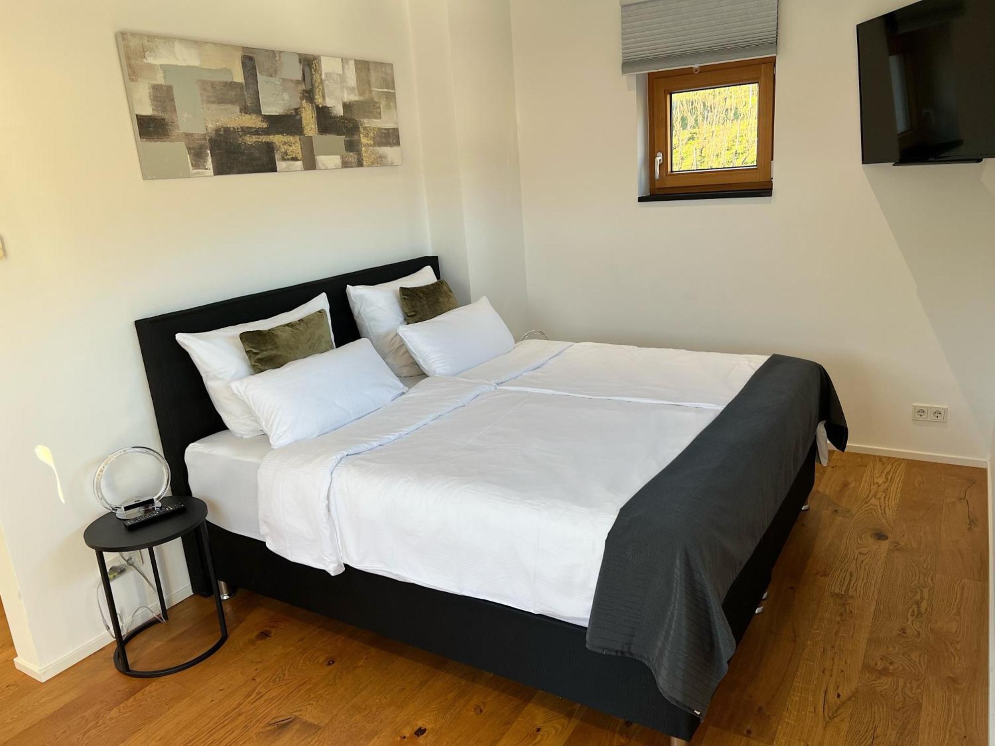 Weingut-Aparthotel Olinger Мерінґ Номер фото
