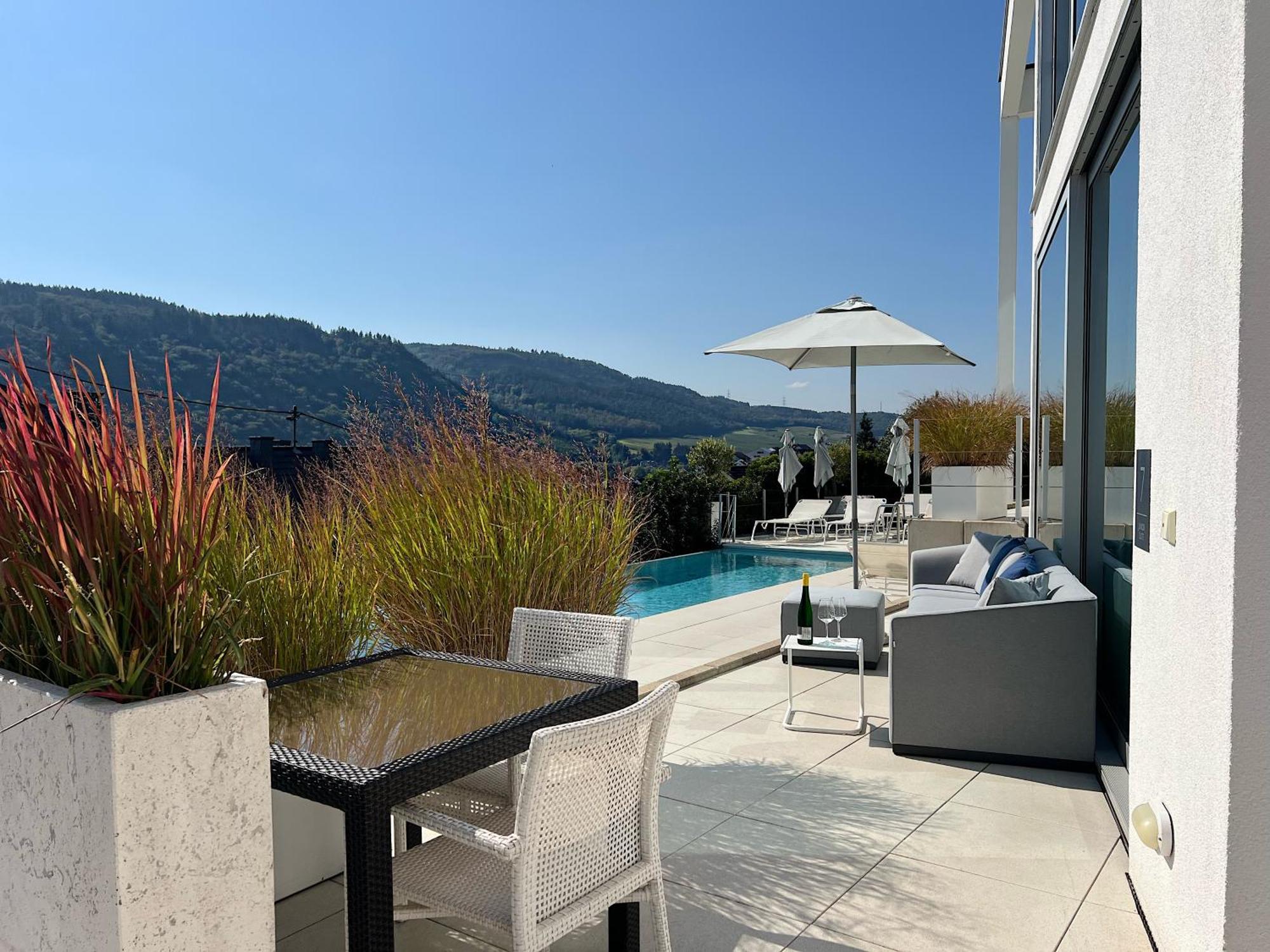 Weingut-Aparthotel Olinger Мерінґ Екстер'єр фото