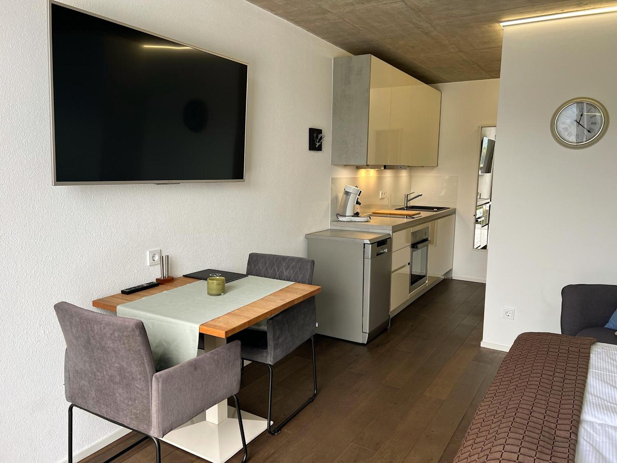 Weingut-Aparthotel Olinger Мерінґ Номер фото