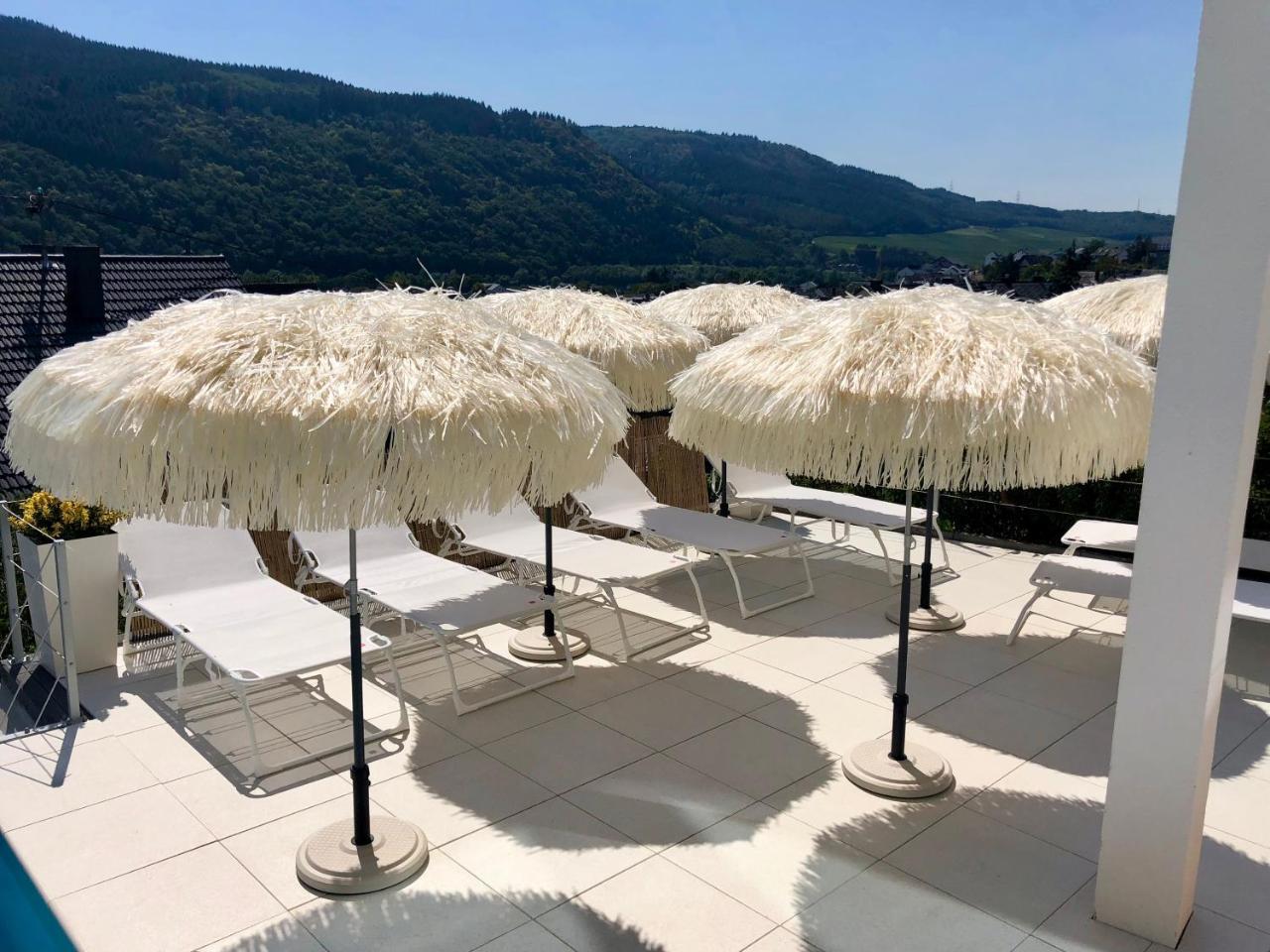 Weingut-Aparthotel Olinger Мерінґ Екстер'єр фото